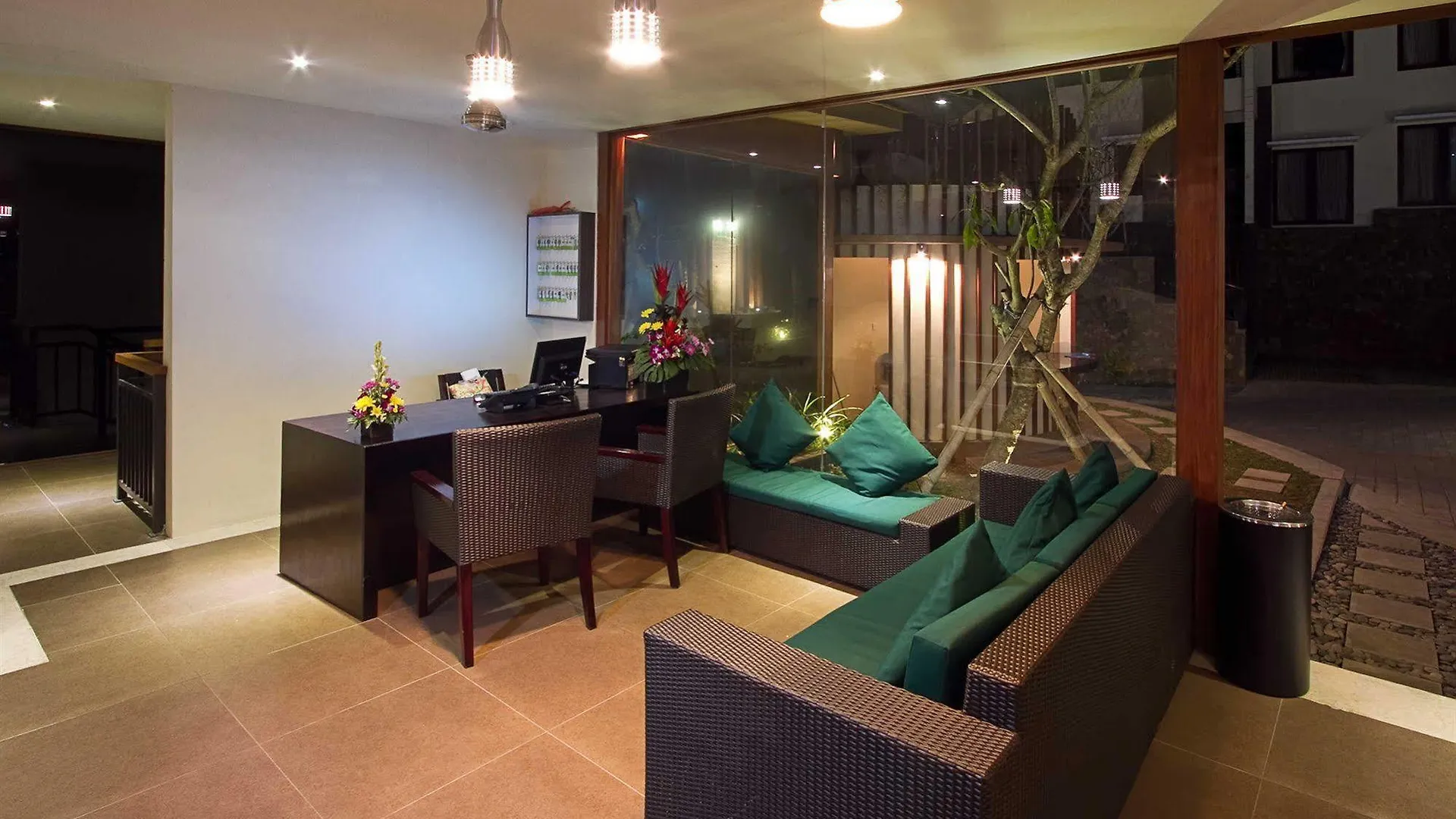 Parkside Denbukit Residence & Suite Jimbaran Hotel